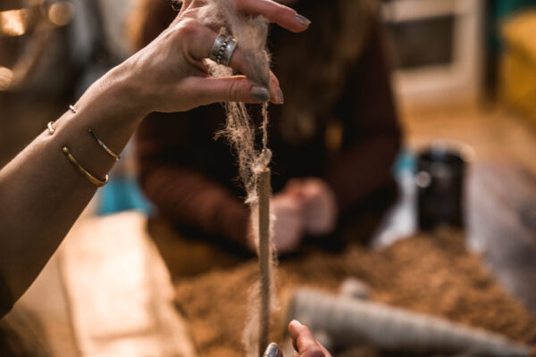 Wool Spinning Workshop Netherlands – With Samm Lewis SATURDAY 26th JULY 13:00-16:00 - Image 3